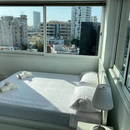 民宿 Private In Shared Flat In Center *